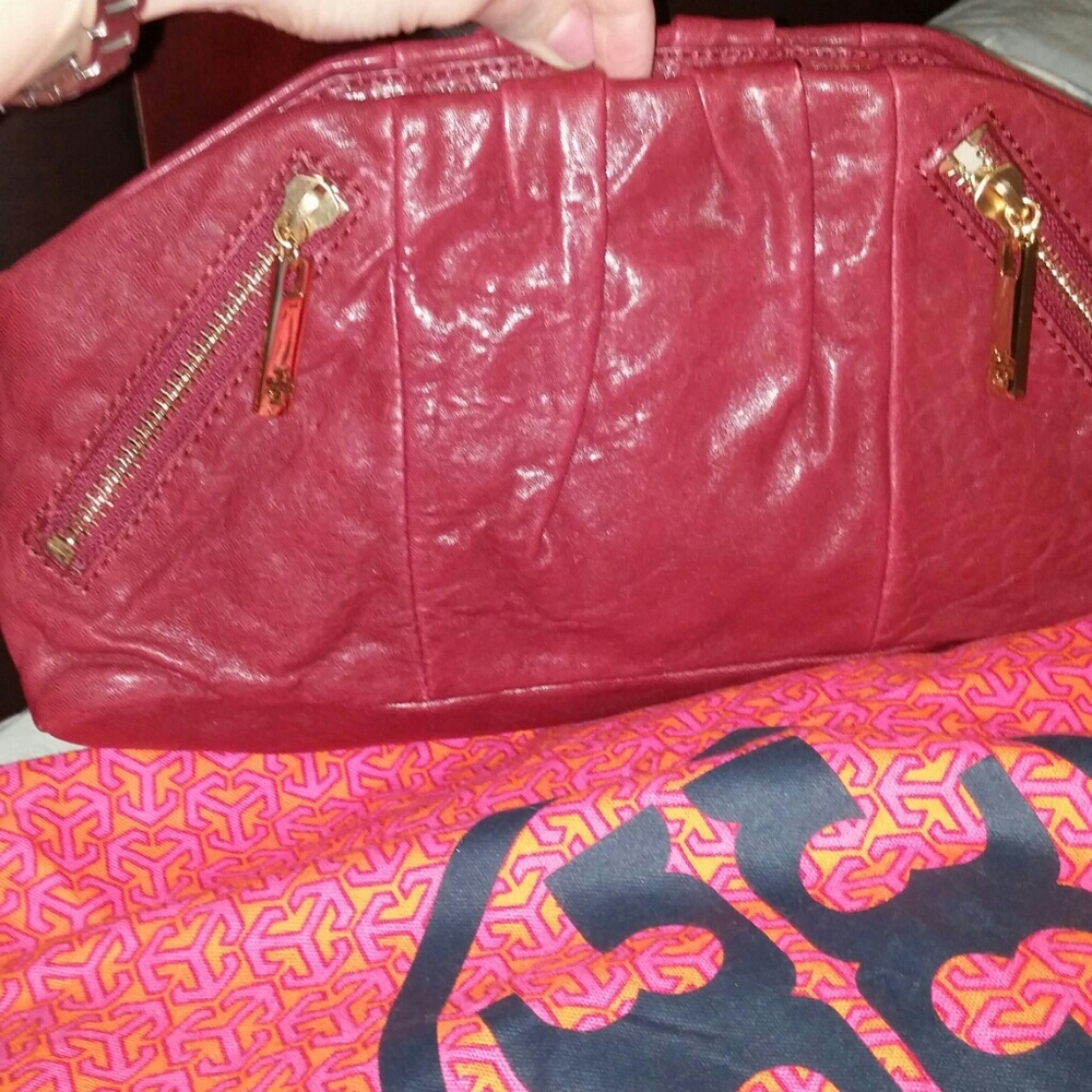 Tory Burch Red Leather Steffi Clutch Gold Logo Glam Statement Cherry Red